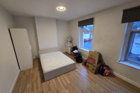 First floor front be