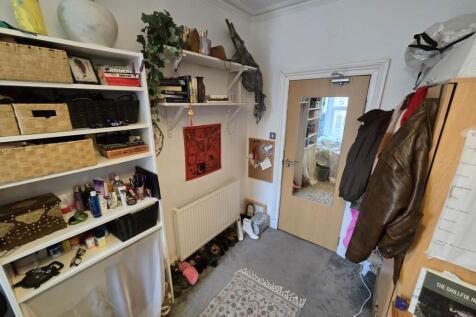 First floor front ri