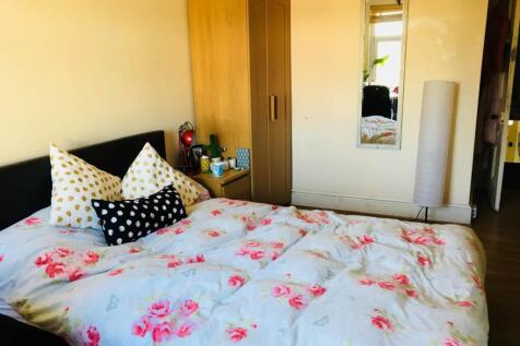 First Floor Rear Bed