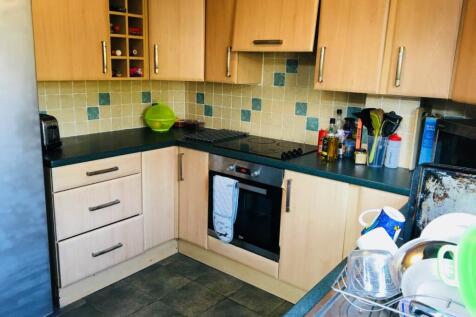 Kitchen Reverse Angl