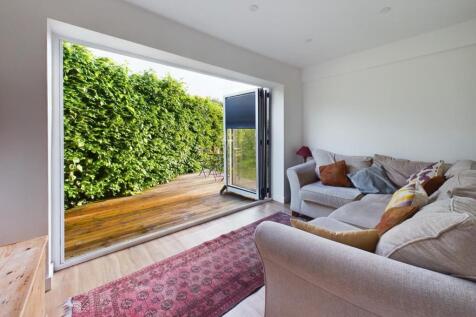 Front room 2.jpg
