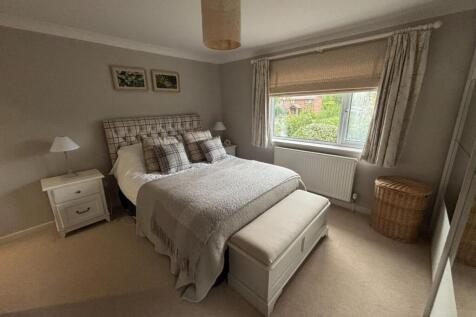IMG_1026 bed 1 jpg.jpg