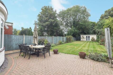 280 Bradford Road rear garden.jpg