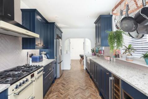 Fitted Kitchen