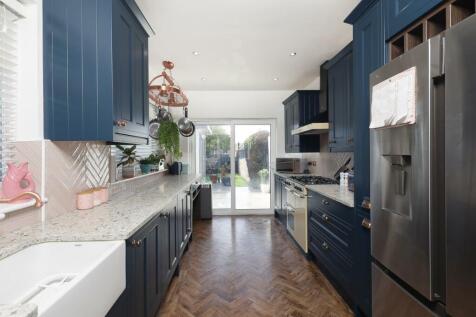 Fitted Kitchen