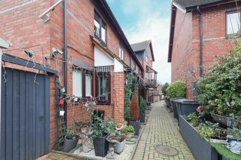 11 St Pauls Court front.jpg
