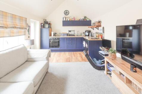 Open Plan Lounge Kitchen
