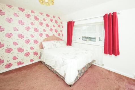 91 Laburnum Ave bed-4.jpg