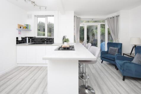 Lounge/Kitchen