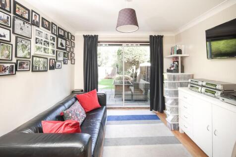 Play Room/Dining Room