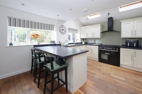 83 Blandford Ave kitchen-2.jpg