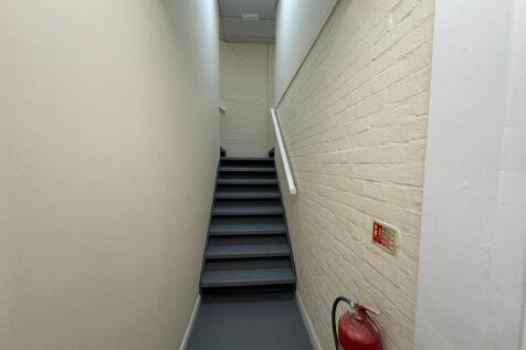 Stairs 2 upper store