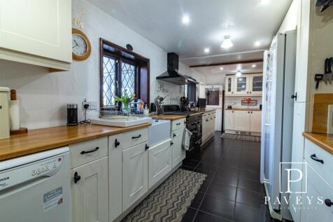 KITCHEN BREAKFAST ROOM