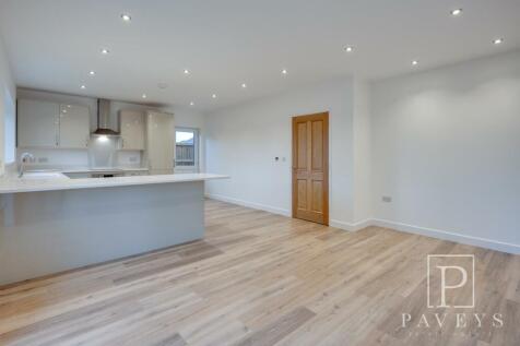 LOUNGE KITCHEN/DINING ROOM