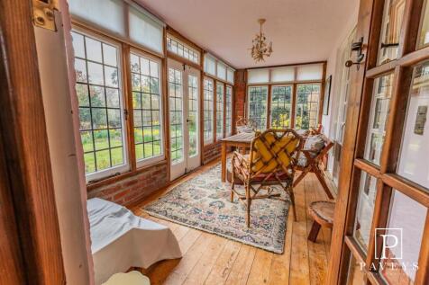 GARDEN ROOM