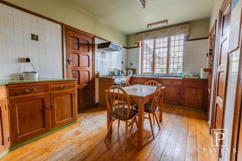 KITCHEN BREAKFAST ROOM