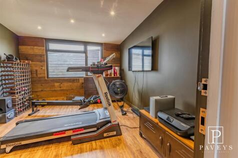 GYM/OFFICE