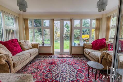 GARDEN ROOM