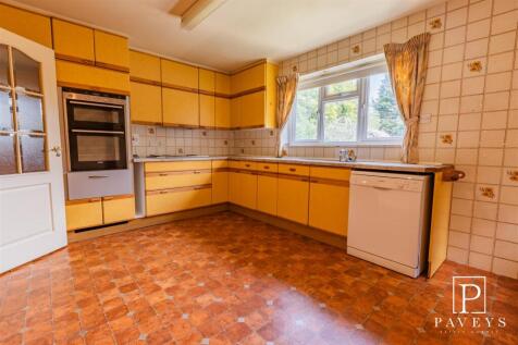 KITCHEN BREAKFAST ROOM