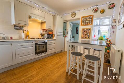 KITCHEN BREAKFAST ROOM