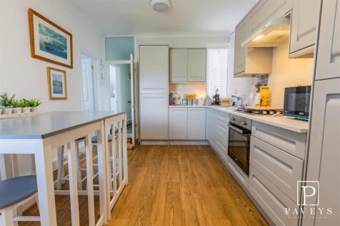 KITCHEN BREAKFAST ROOM