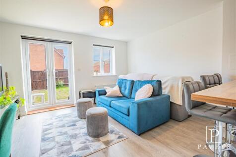 OPEN PLAN LOUNGE KITCHEN DINER