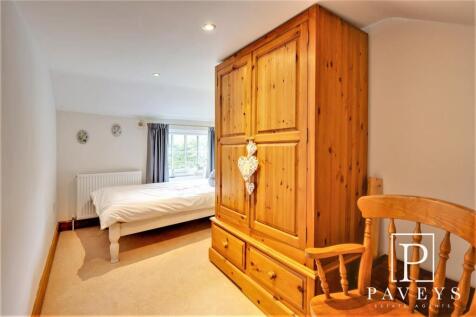 BEDROOM SIX