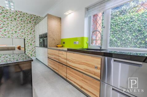 KITCHEN BREAKFAST ROOM