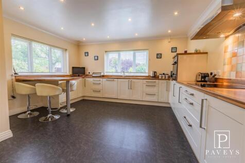 3 Ashlyns Road--8.jpg