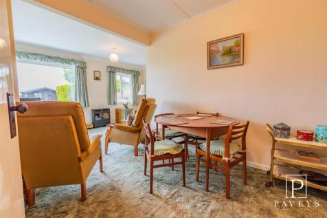 LOUNGE/DINER