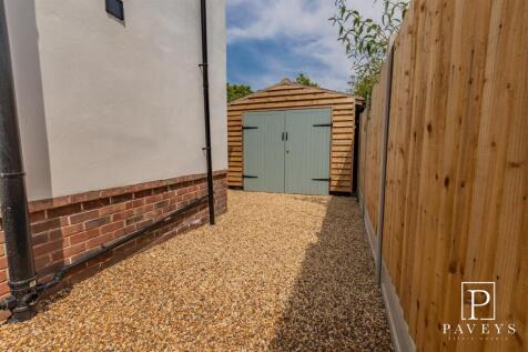 DETACHED GARAGE