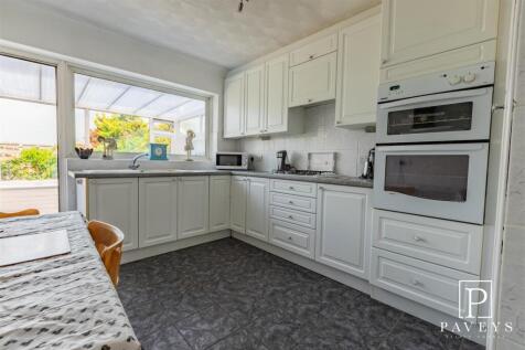 KITCHEN BREAKFAST ROOM