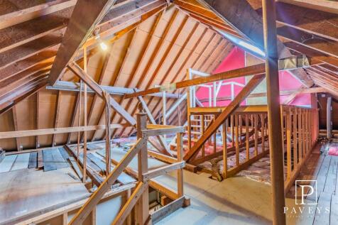 LOFT ROOM