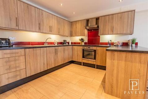 KITCHEN DINER FAMILY ROOM