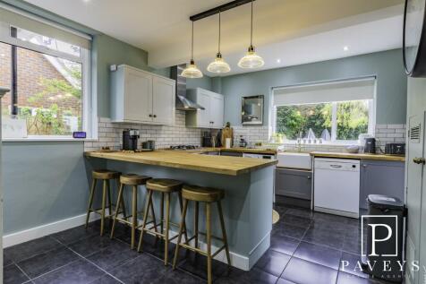 KITCHEN BREAKFAST ROOM