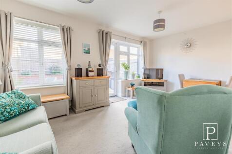 LOUNGE/KITCHEN DINER