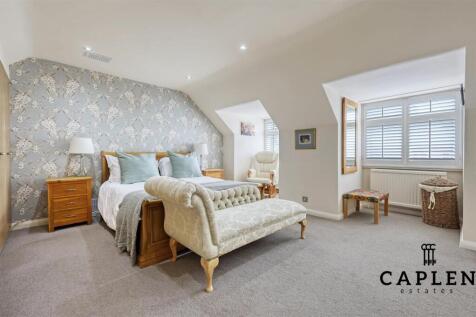Master Bedroom.jpg