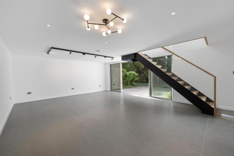 56 Cottenham Drive,1.jpg