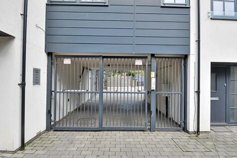 Gated Entrance Ca...