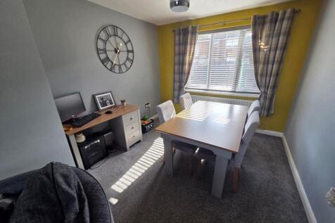 18 dovedale dining room.JPG
