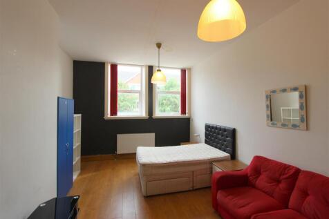 Living Room/Kitchen