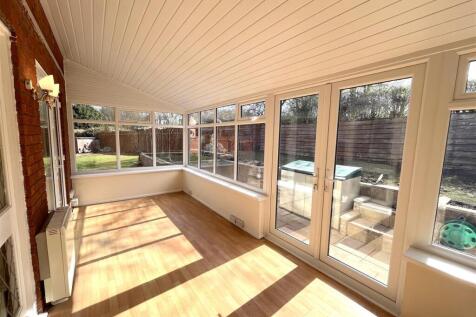 GARDEN ROOM