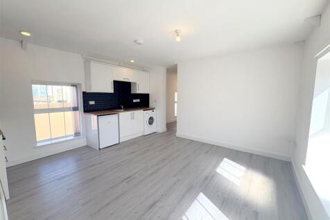Living Room/Kitchen