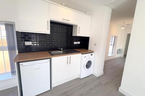 Living Room/Kitchen