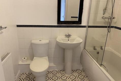 BATHROOM/WC