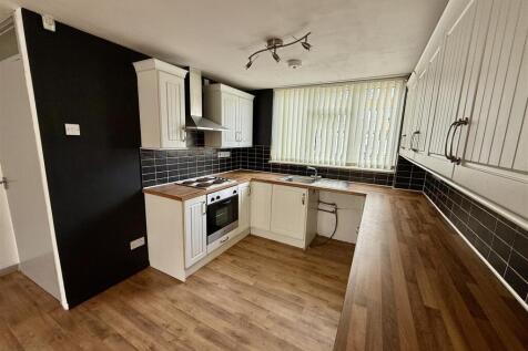 Lounge/Dining/Kitchen
