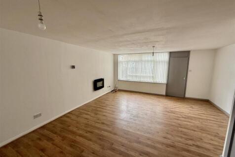 Lounge/Dining/Kitchen