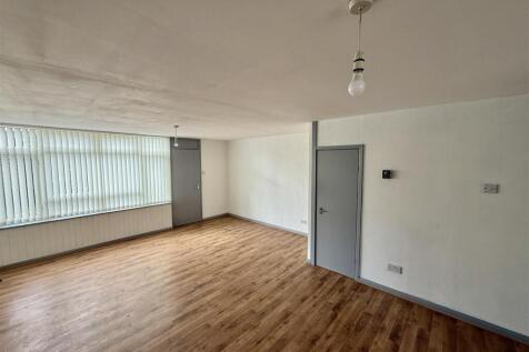 Lounge/Dining/Kitchen