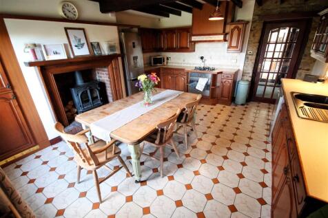 Open Plan Kitchen and Breakfast Room