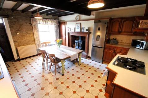 Further Open Plan Kitchen and Breakfast Room Image